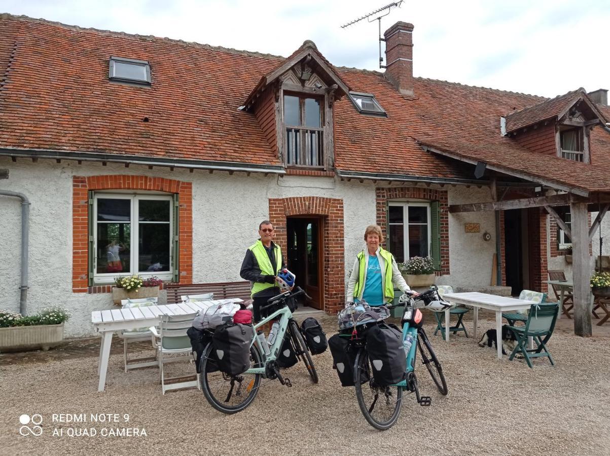 B&B Ferme De La Rouzannerie Pour 2 Ou Famille Lanneray Zewnętrze zdjęcie